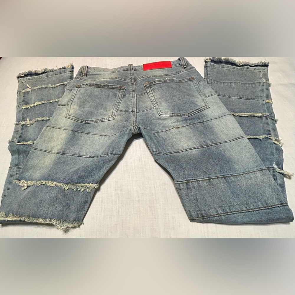 BLDG4 Fade Distressed Blue Jeans - Picture 13 of 14